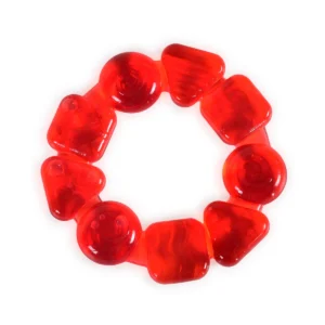 Glodalica za bebe Shapes od brenda Cangaroo namenjen je za bebe od 3m+. Zanimljivog okruglog oblika dizajnirana tako da beba može lako ručicama da je uhvati. Crvene boje idealna ja za animaciju i ublažavanje nelagodnosti tokom rasta bebinih zubića.